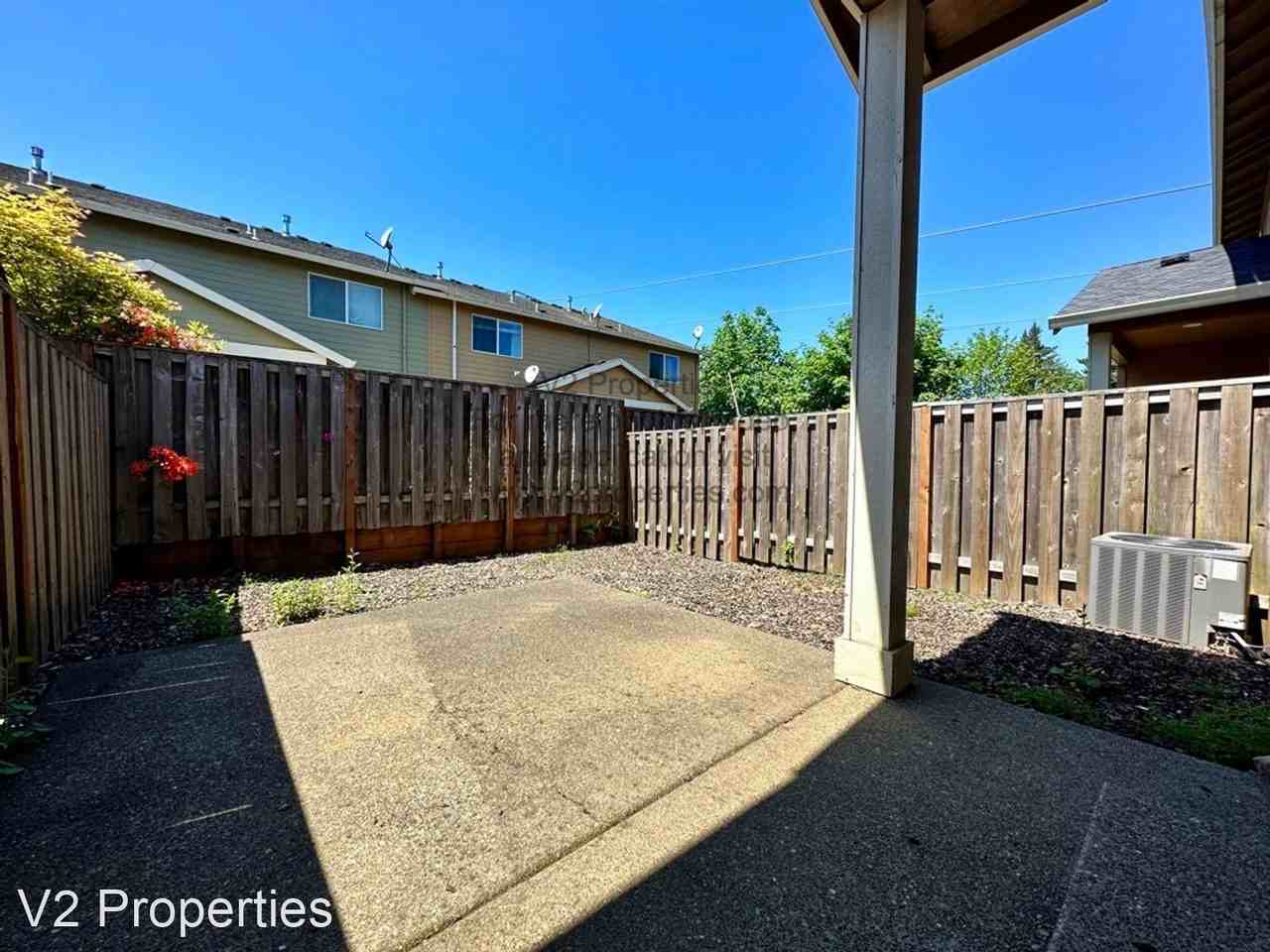 19941 Capital Ct - Photo 3 of 27