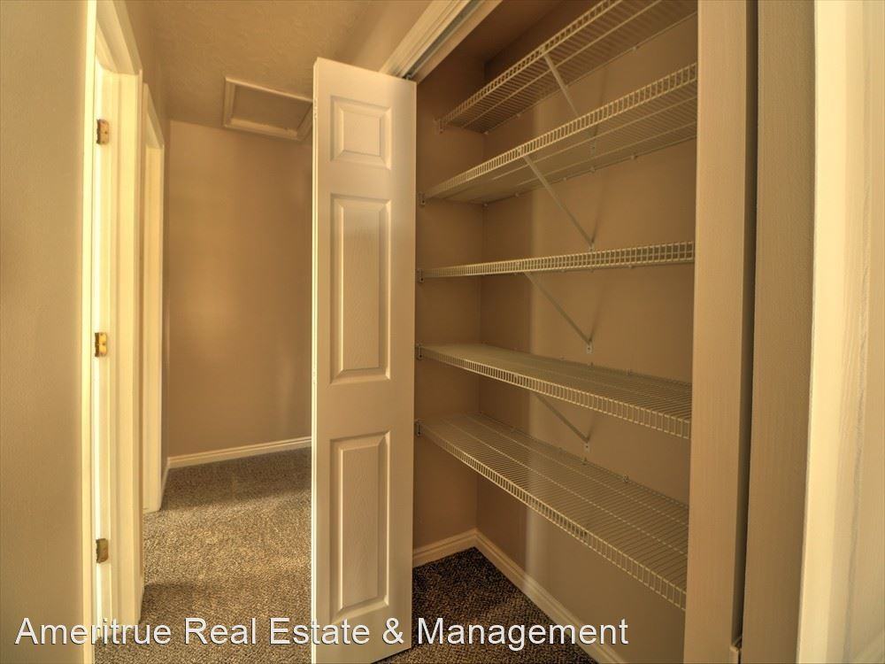 1046 S 1700 E - Photo 3 of 26