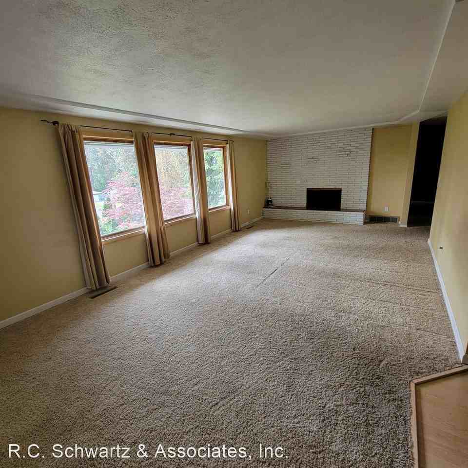 3023 W Weile Ave - Photo 3 of 17