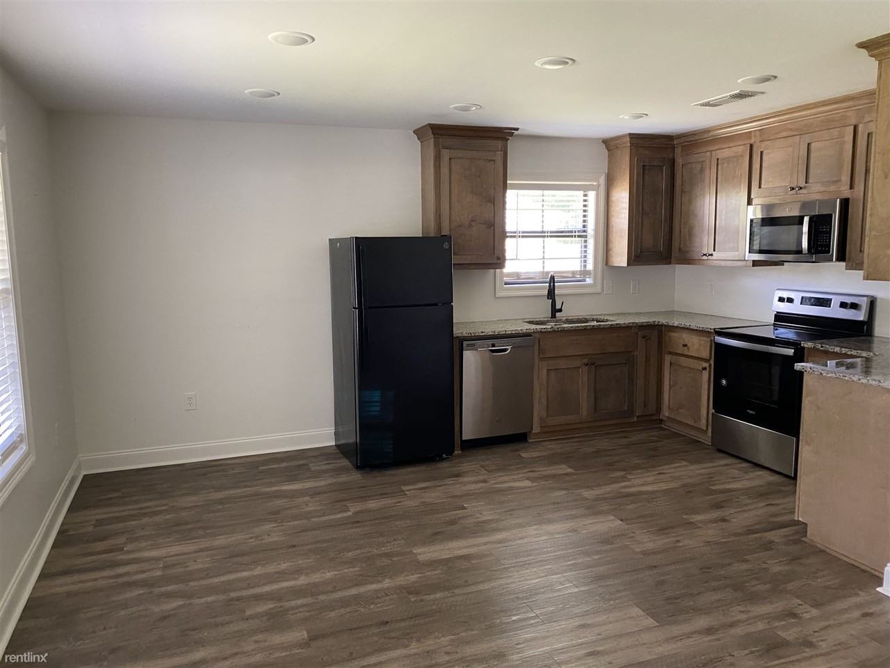 104 Ogilsvie St - Photo 2 of 16