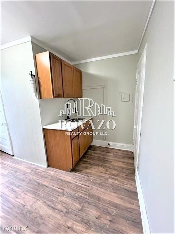 164 S 10th St - Photo 3 of 4