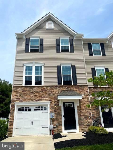 152 Meridian Ln - Photo 2 of 36