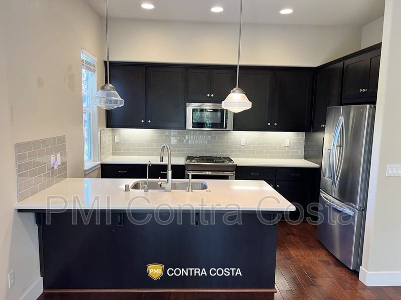 2299 Overlook Dr - Photo 3 of 26