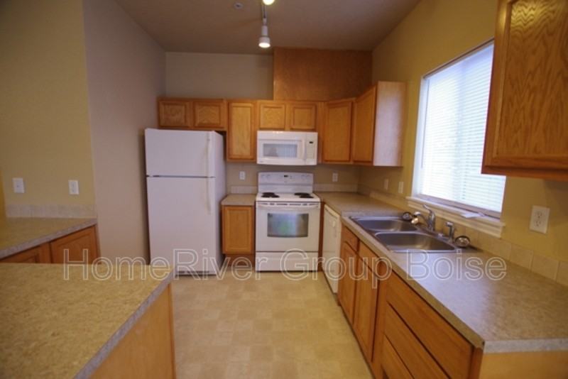 10183 W Rifleman Ln #102 - Photo 3 of 14