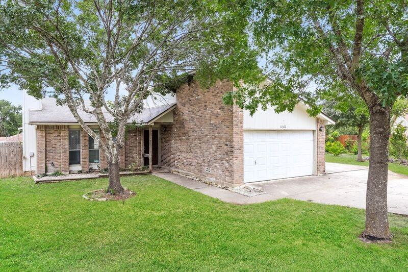 11302 Previn St - Photo 2 of 18