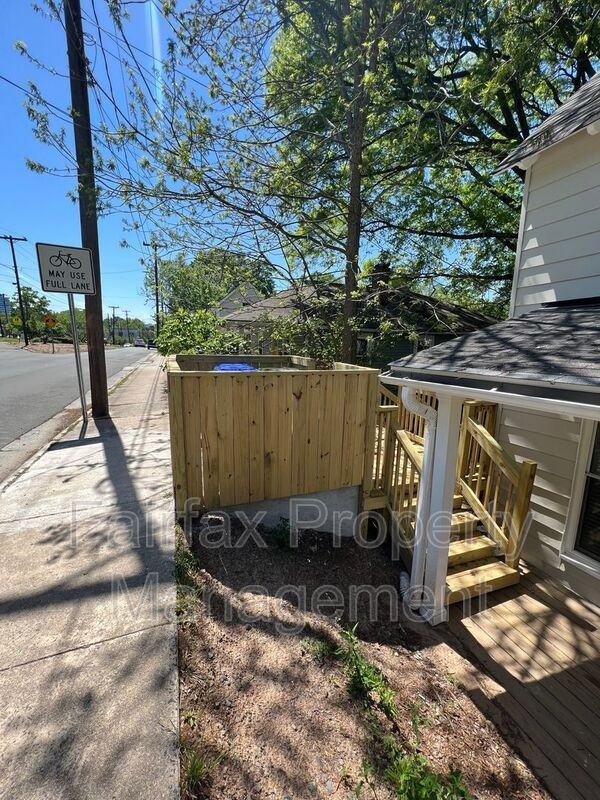 919 Washington St #A - Photo 2 of 21