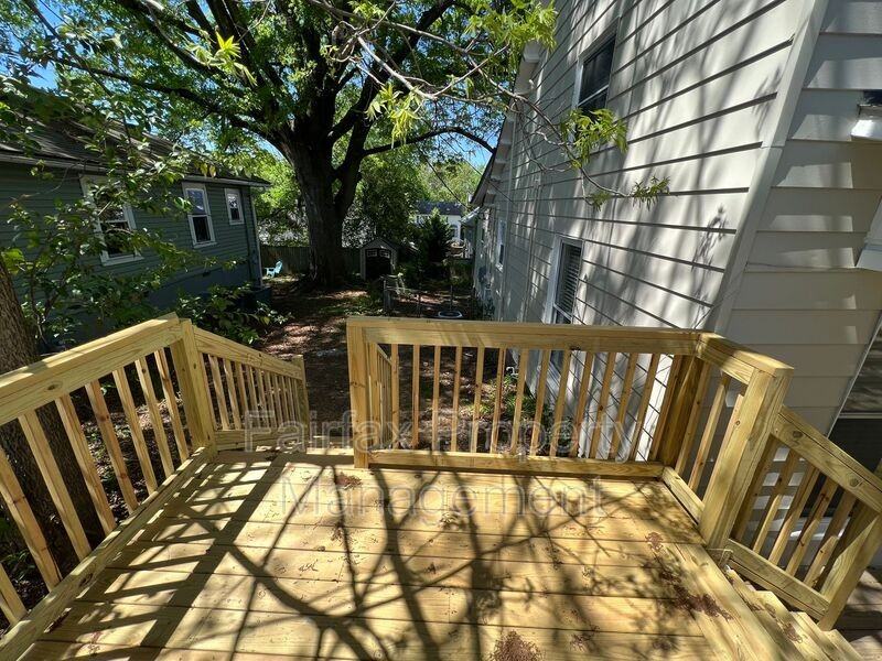 919 Washington St #A - Photo 5 of 21