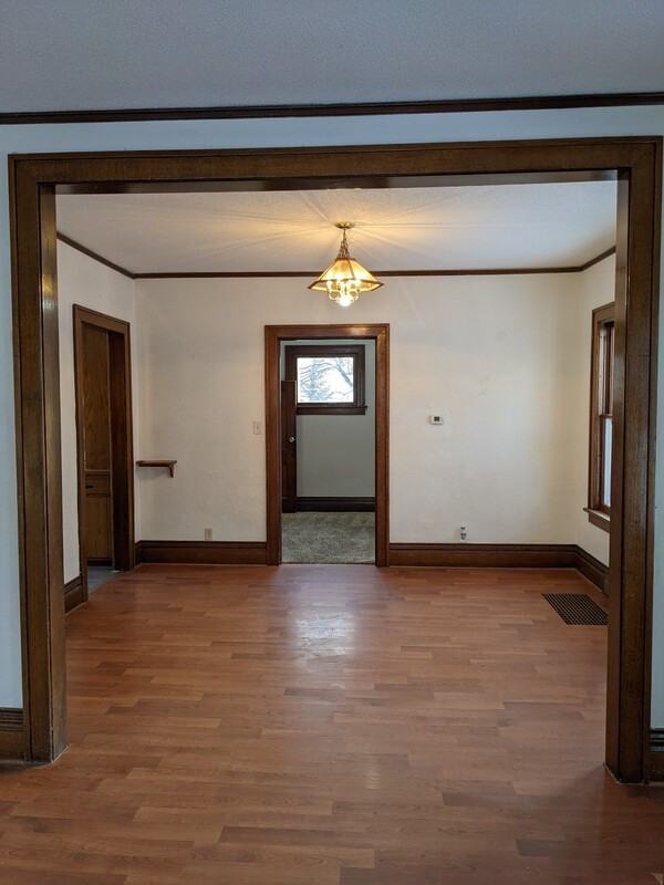 707 W Lincoln Ave - Photo 2 of 6