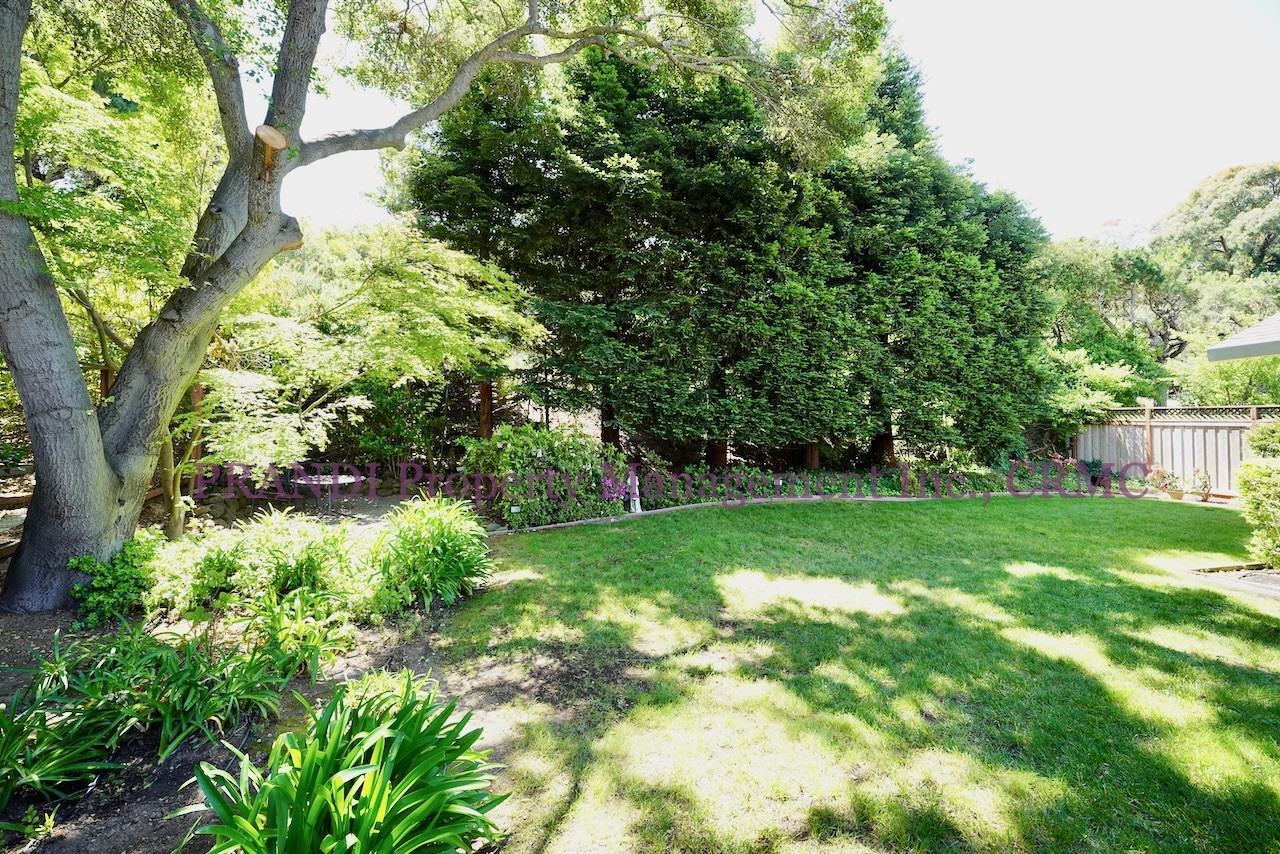 336 Riviera Dr - Photo 2 of 20