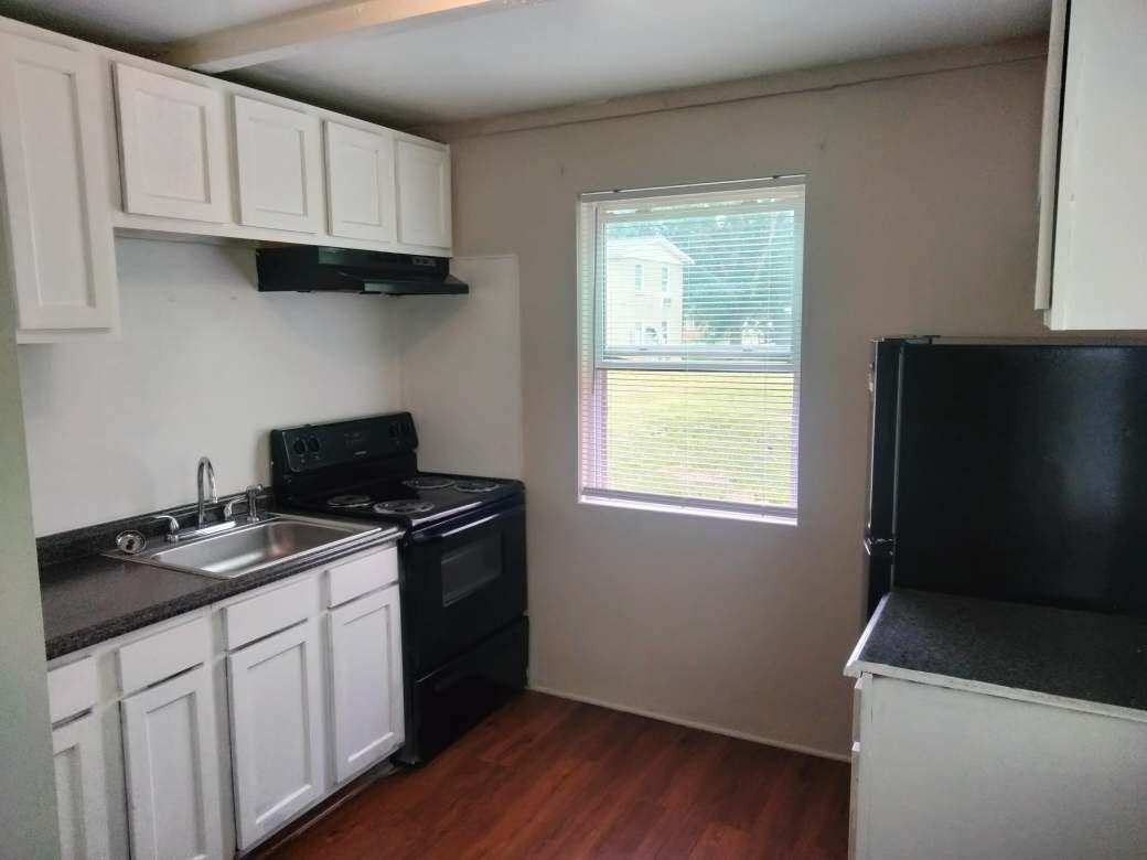 201 Chandler Dr #17B - Photo 3 of 11