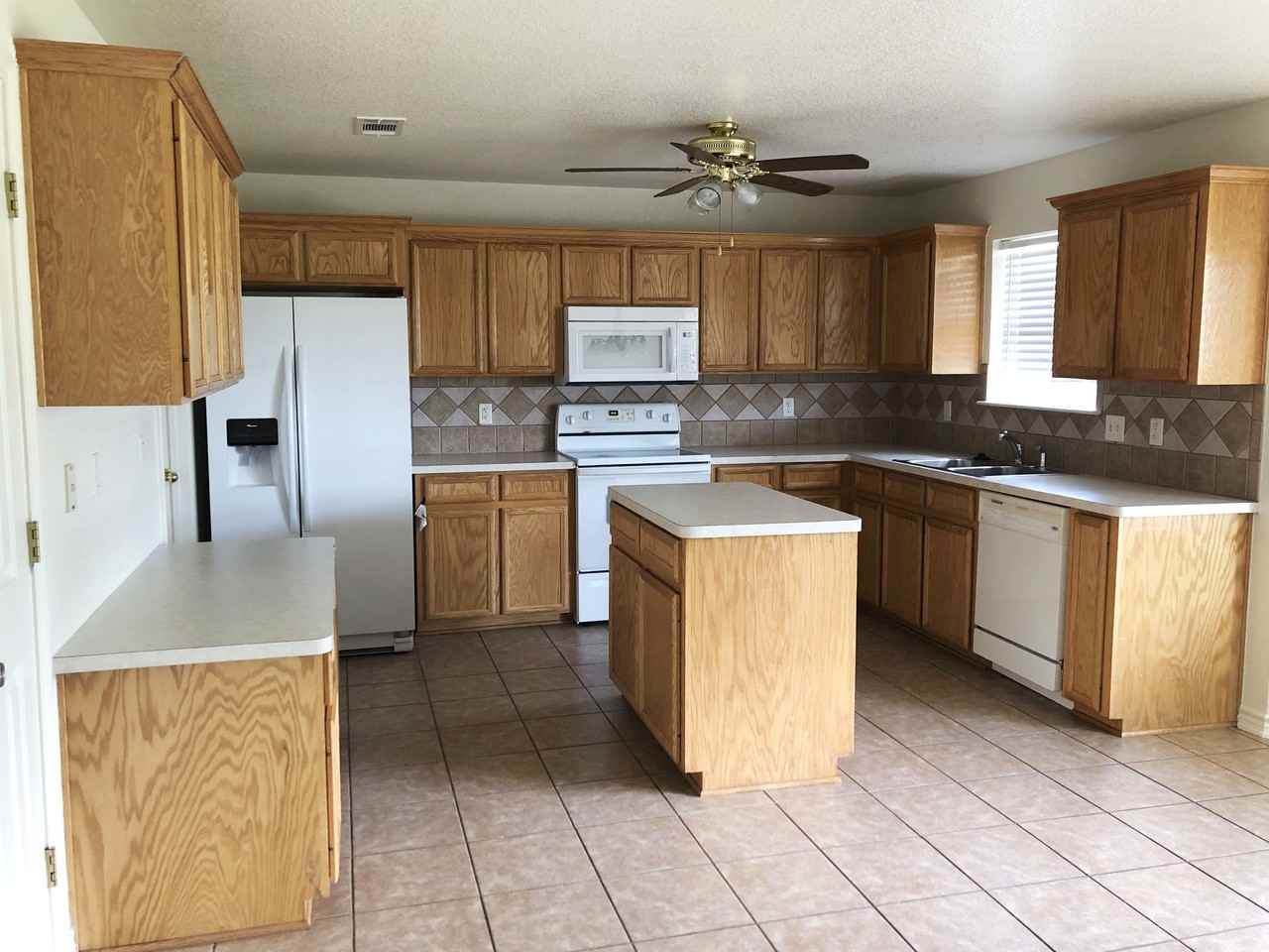 206 Nolan Ridge Dr - Photo 3 of 20