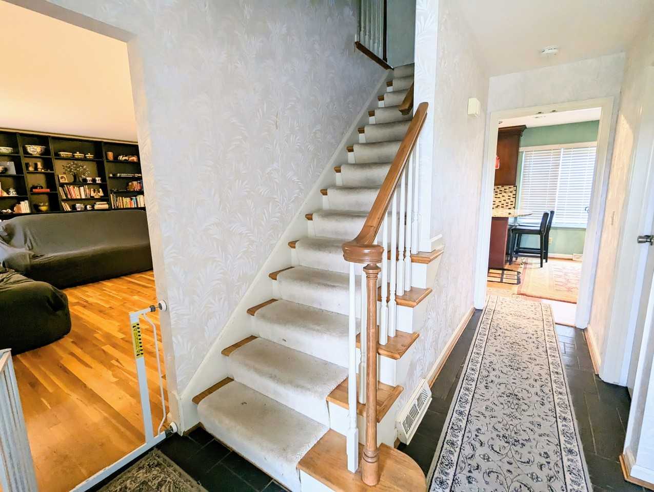 9949 Tollgate Ln - Photo 3 of 34