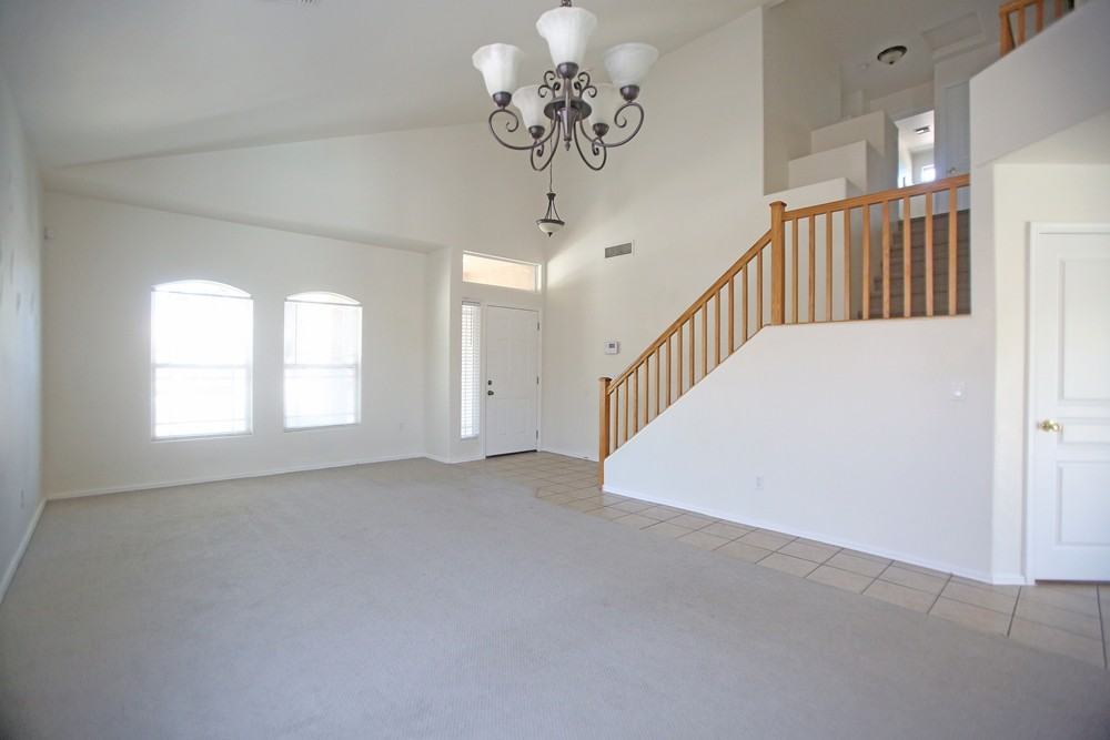 15113 W Monroe St - Photo 2 of 26