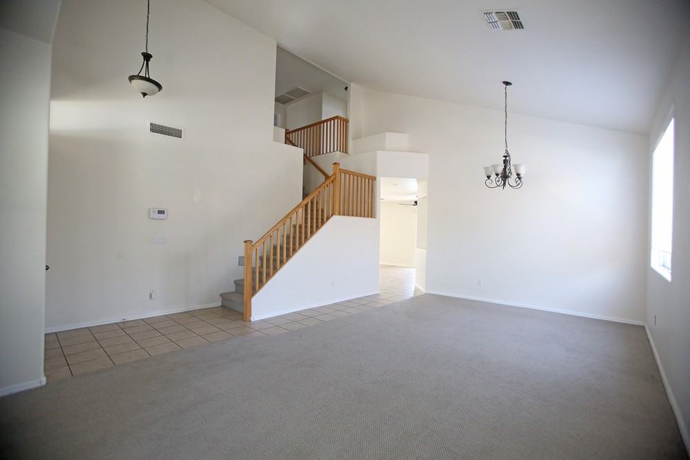 15113 W Monroe St - Photo 3 of 26