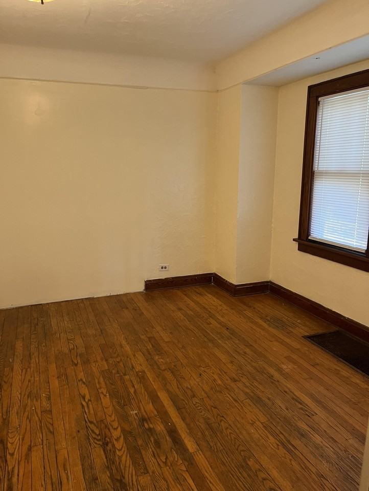 524 E Dale Ave - Photo 2 of 8