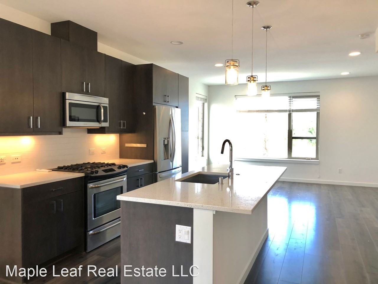 2421 S Holgate St - Photo 2 of 19