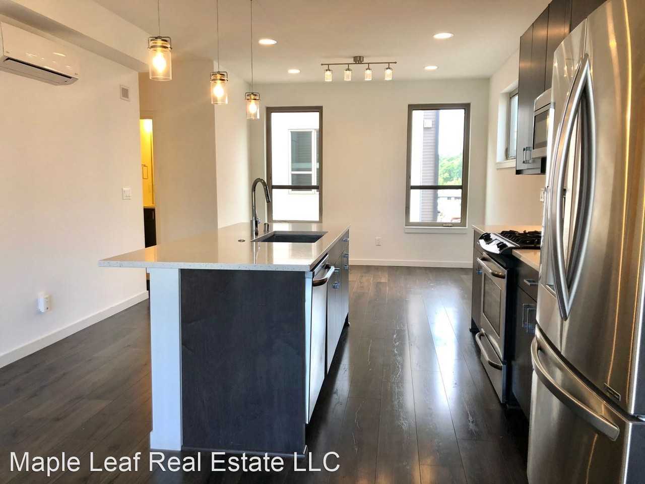 2421 S Holgate St - Photo 3 of 19