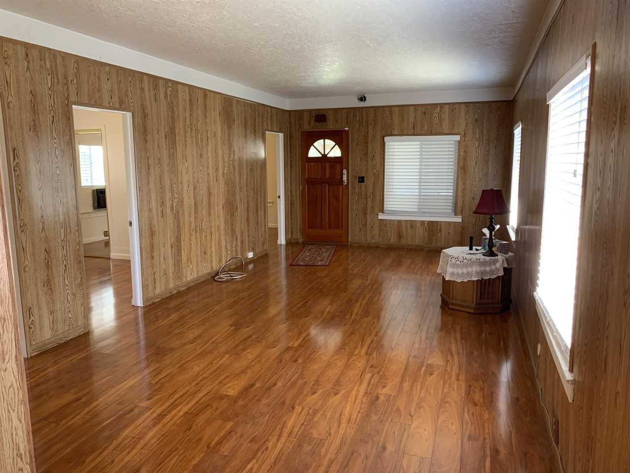 211 Waverly St #1 - Photo 5 of 16