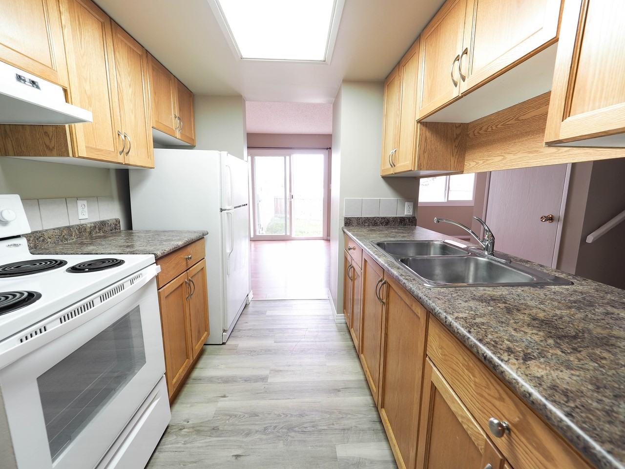 Shannon Green - Photo 3 of 12