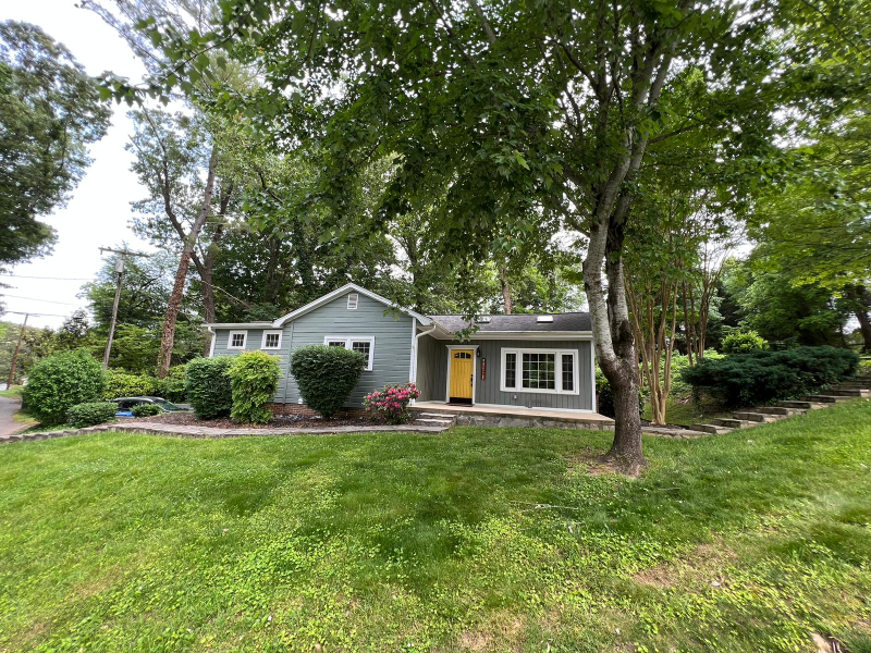 105 Fernwood Cir - Photo 2 of 33