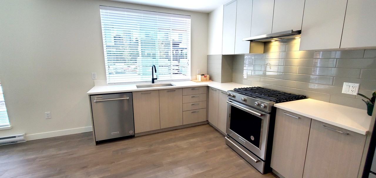 708 Lea Avenue - Photo 3 of 12