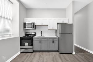 featured image of 801 E Drexel Sq