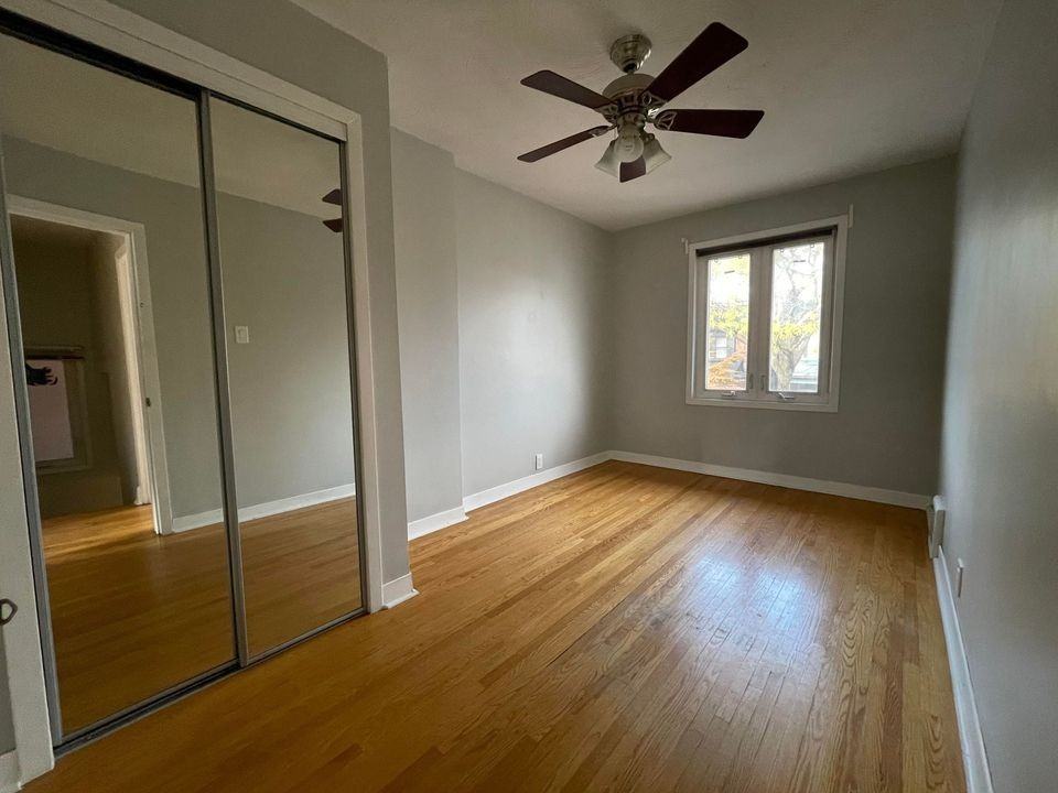 129 Essex Street #MAIN - Photo 4 of 8