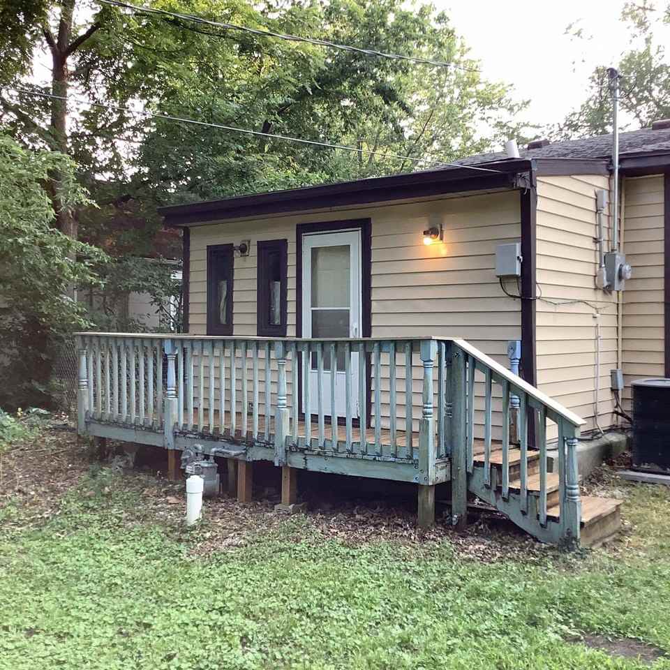 925 N Poplar St #1 - Photo 2 of 2