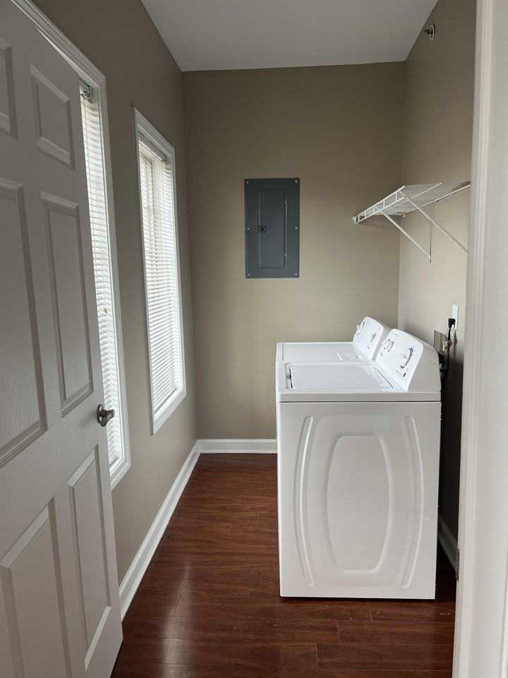 7468 Lions Gate Pkwy #7468 - Photo 3 of 11