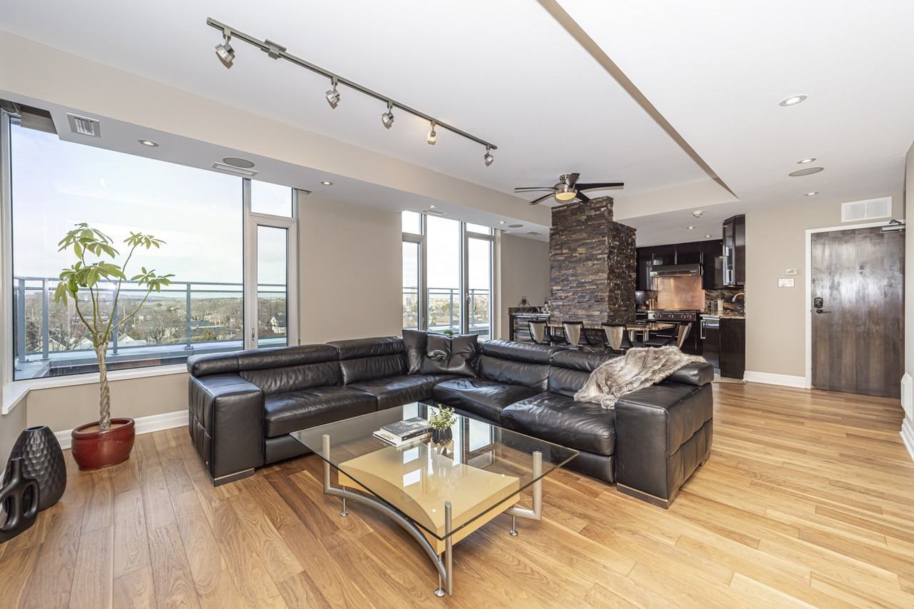 603-1433 Wellington Street West - 6-03 - Photo 2 of 28