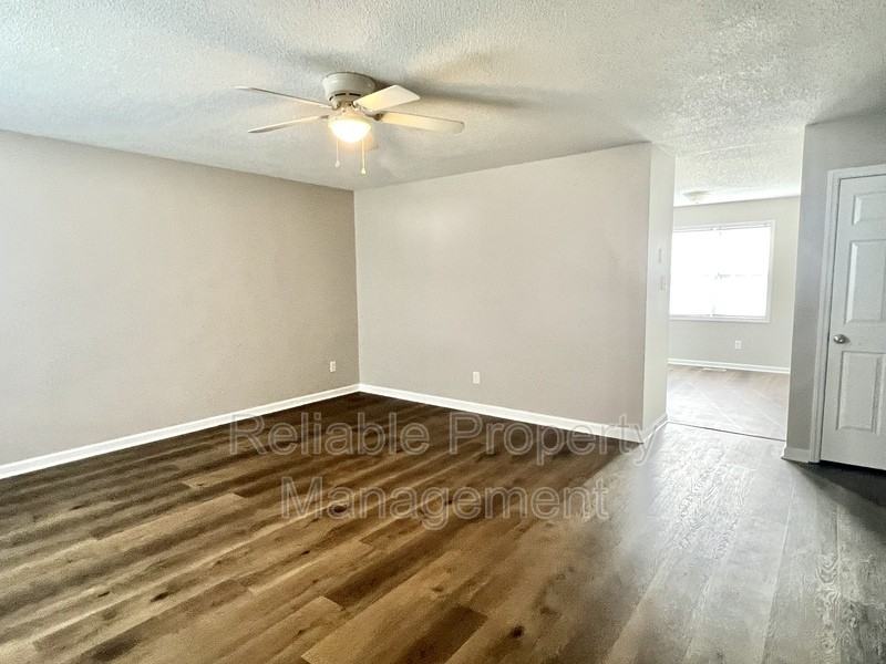 156 Yellow Stone Ln - Photo 2 of 13