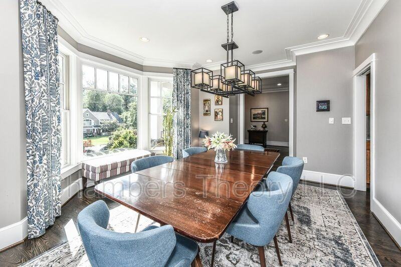 215 N Van Buren St - Photo 7 of 50