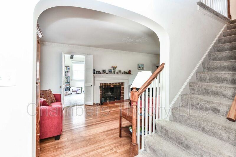 949 N Potomac St - Photo 2 of 42