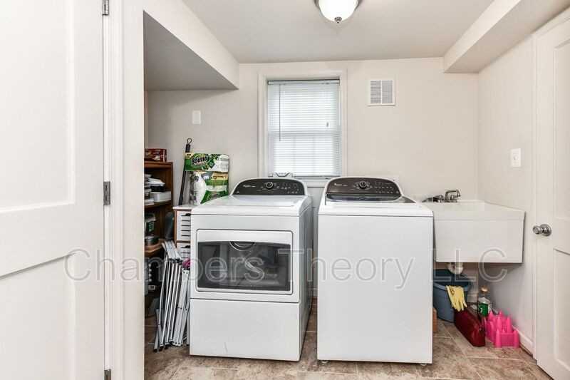 949 N Potomac St - Photo 3 of 42