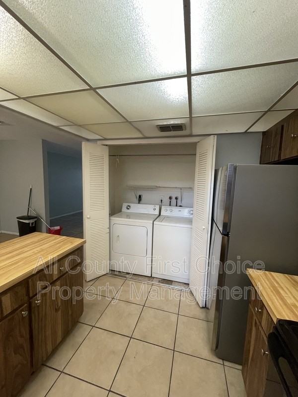 9949 87th St - Photo 4 of 10