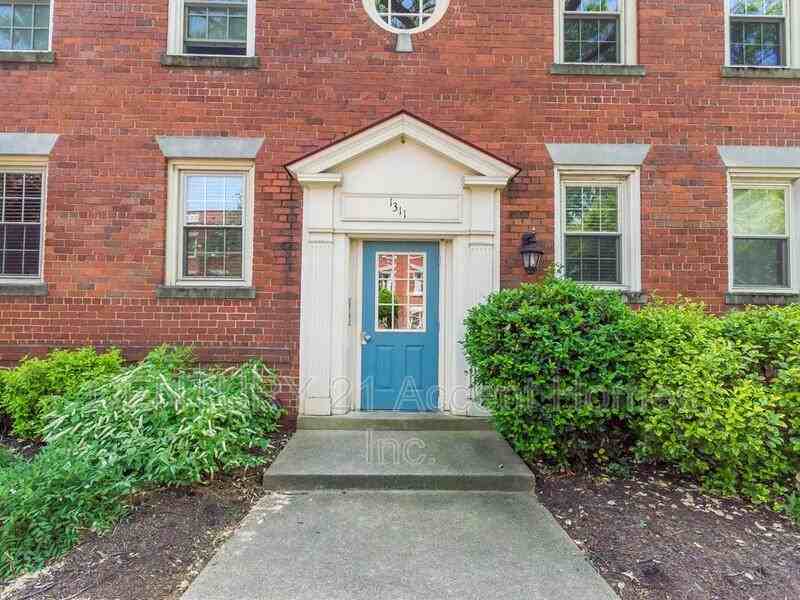 1311 E Abingdon Dr #4 - Photo 2 of 25