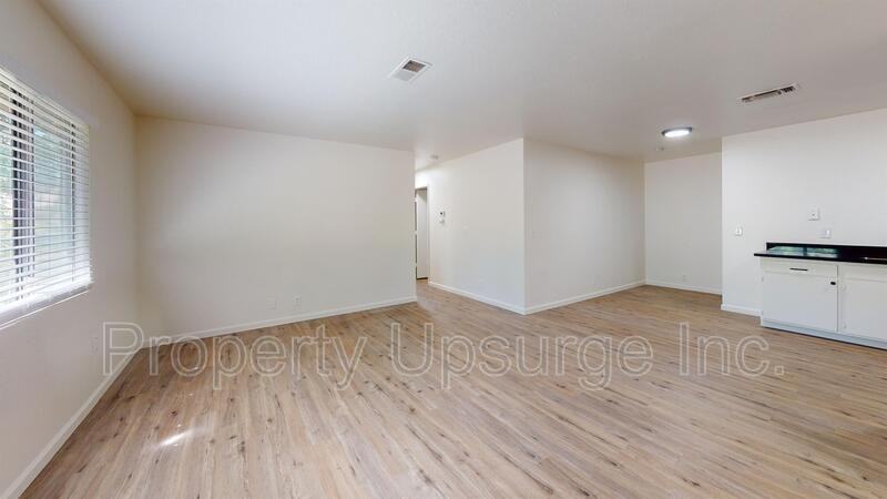 2061 Rosamond St - Photo 2 of 12