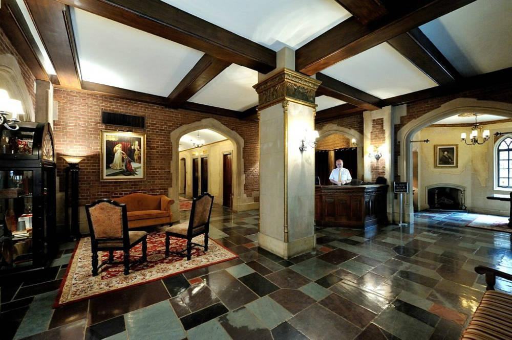 45 Tudor City Pl #1902