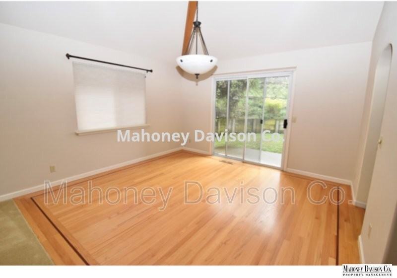 121 Veronda Ave - Photo 3 of 23