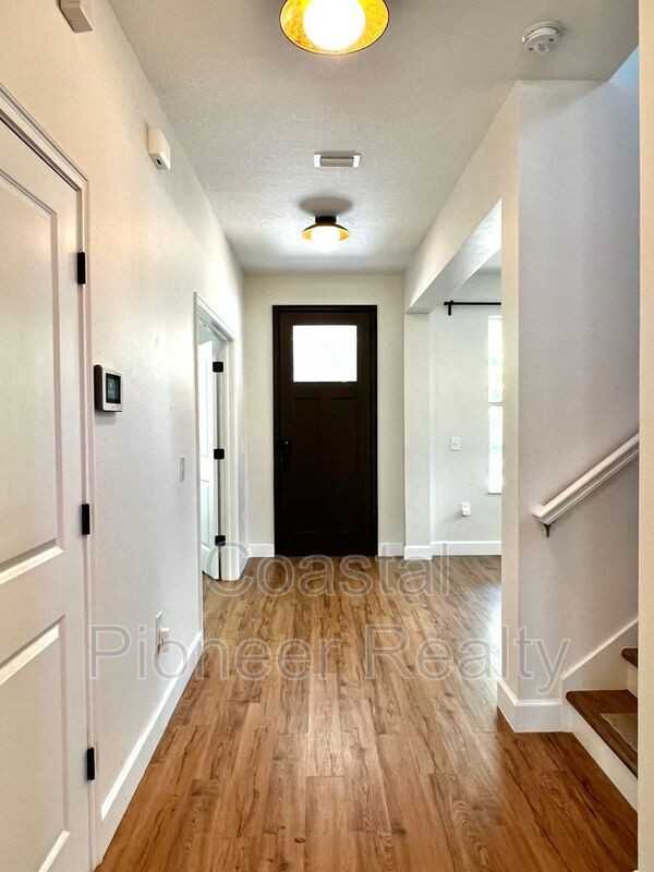 1738 W Spruce St - Photo 5 of 41