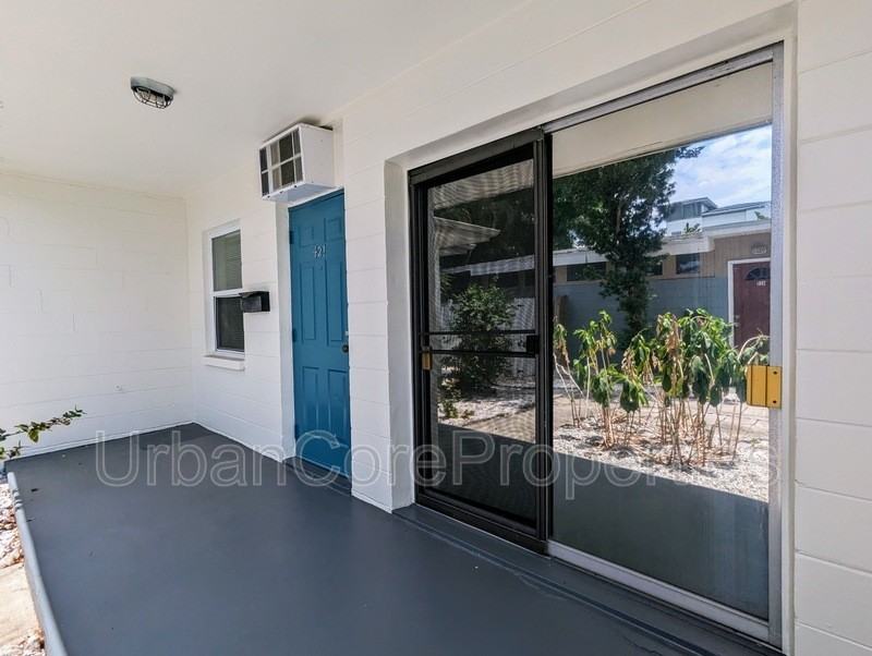 421 18th Ave N #421 - Photo 2 of 10