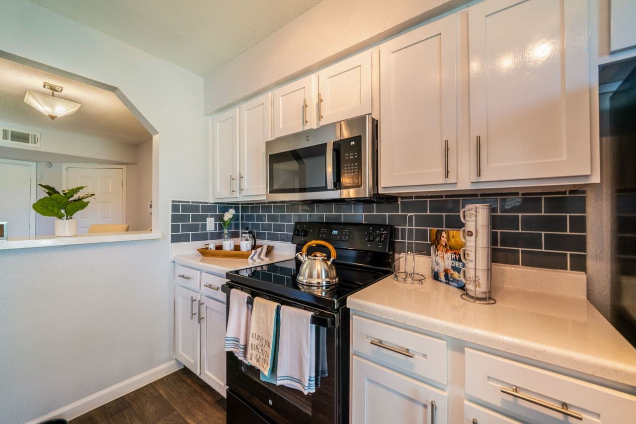 Waterside Apartments - Photo 6 of 48