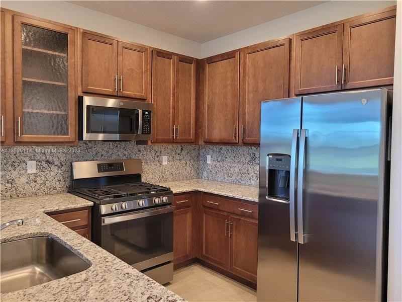 13541 Sw Oceanus Blvd - Photo 3 of 15