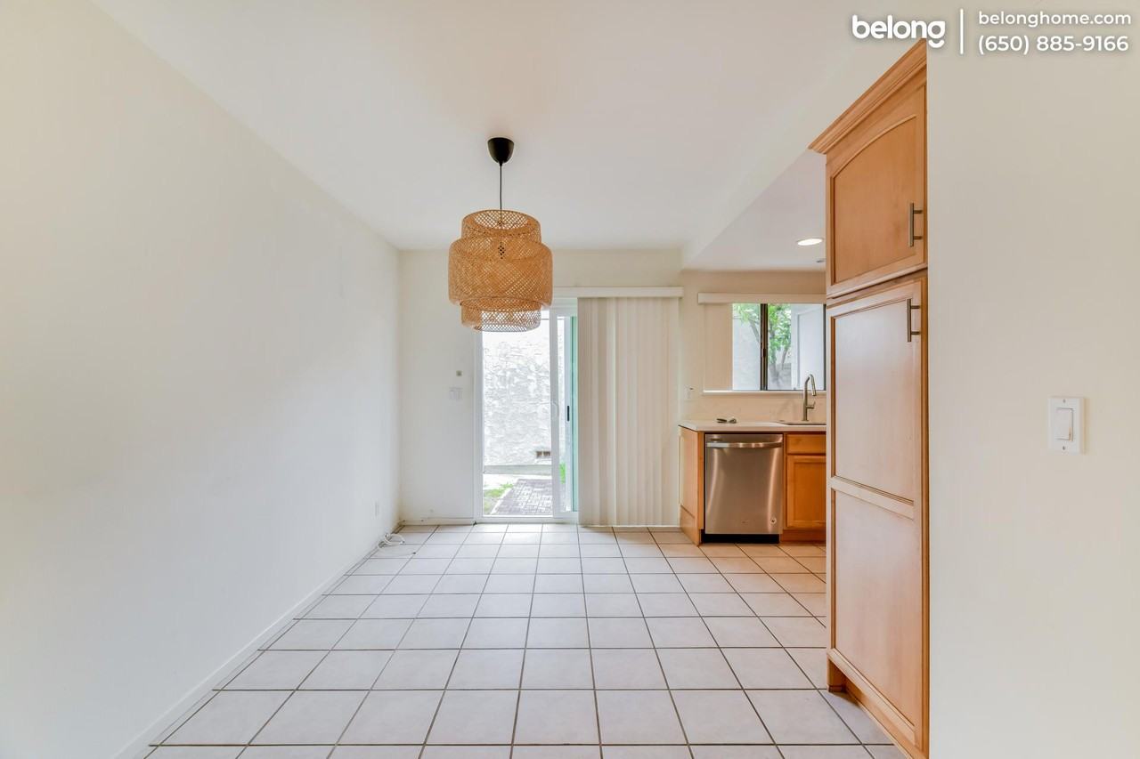 27907 Ridgecove Ct N - Photo 6 of 26