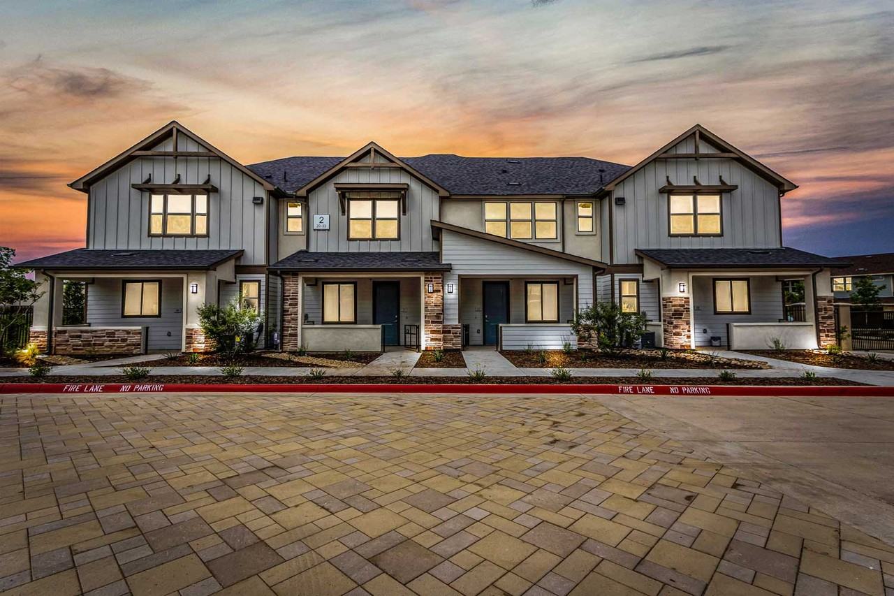 Town Arlington - Photo 4 of 50