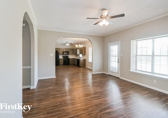 7339 Confederate Cir S - Photo 2 of 15