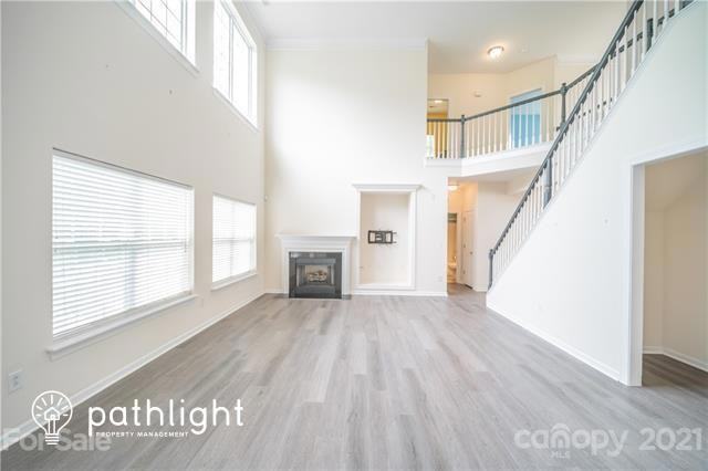 5801 Crimson Oak Ct - Photo 3 of 25