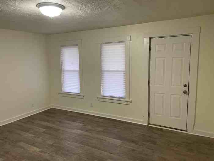 311 Cooper Dr - Photo 3 of 23