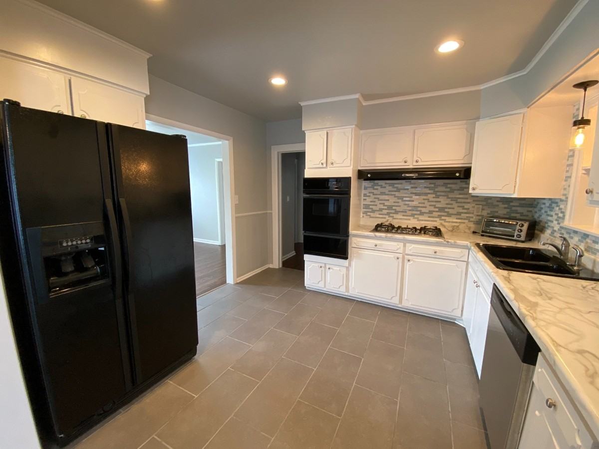 4711 E 4th Pl #1 - Photo 4 of 21