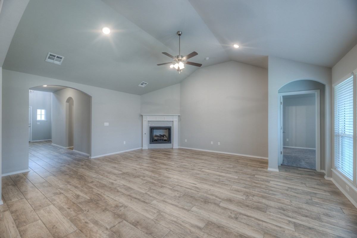 3710 S 13th Pl #1 - Photo 4 of 31